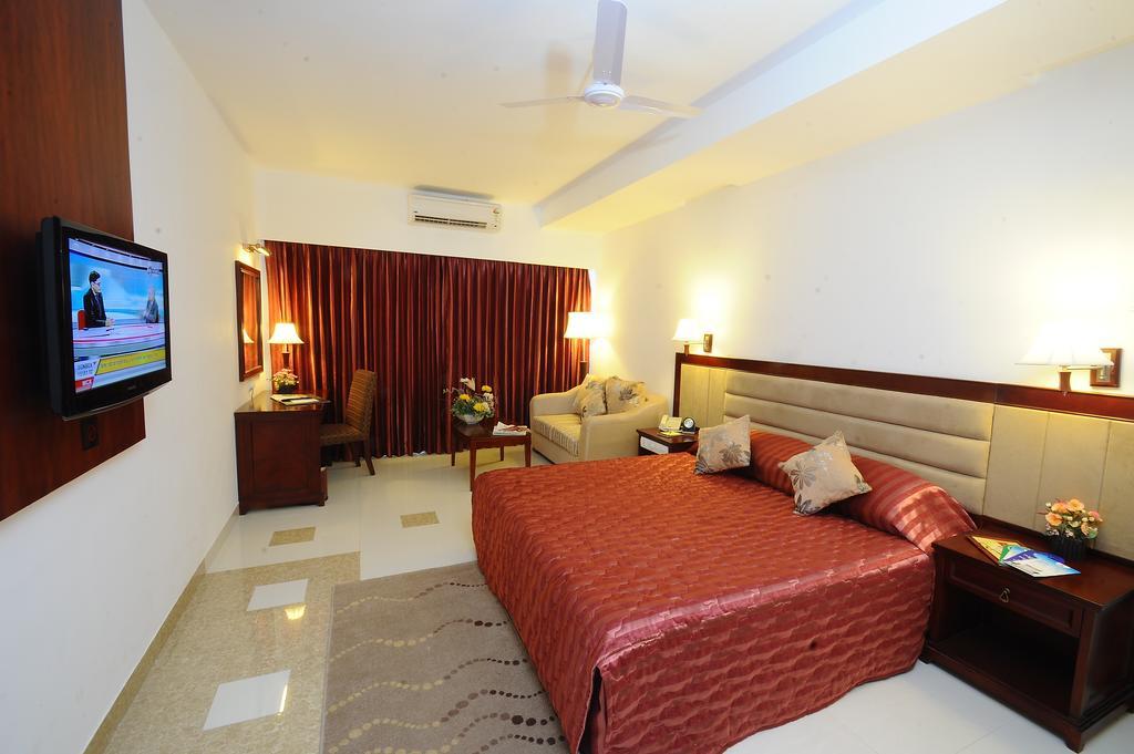 Rr Inn Palayankottai Camera foto